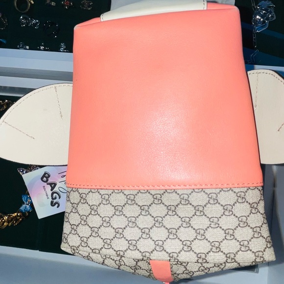 Gucci: Whale Animal Novelty Zoo Tote Bag - Picture 12 of 16